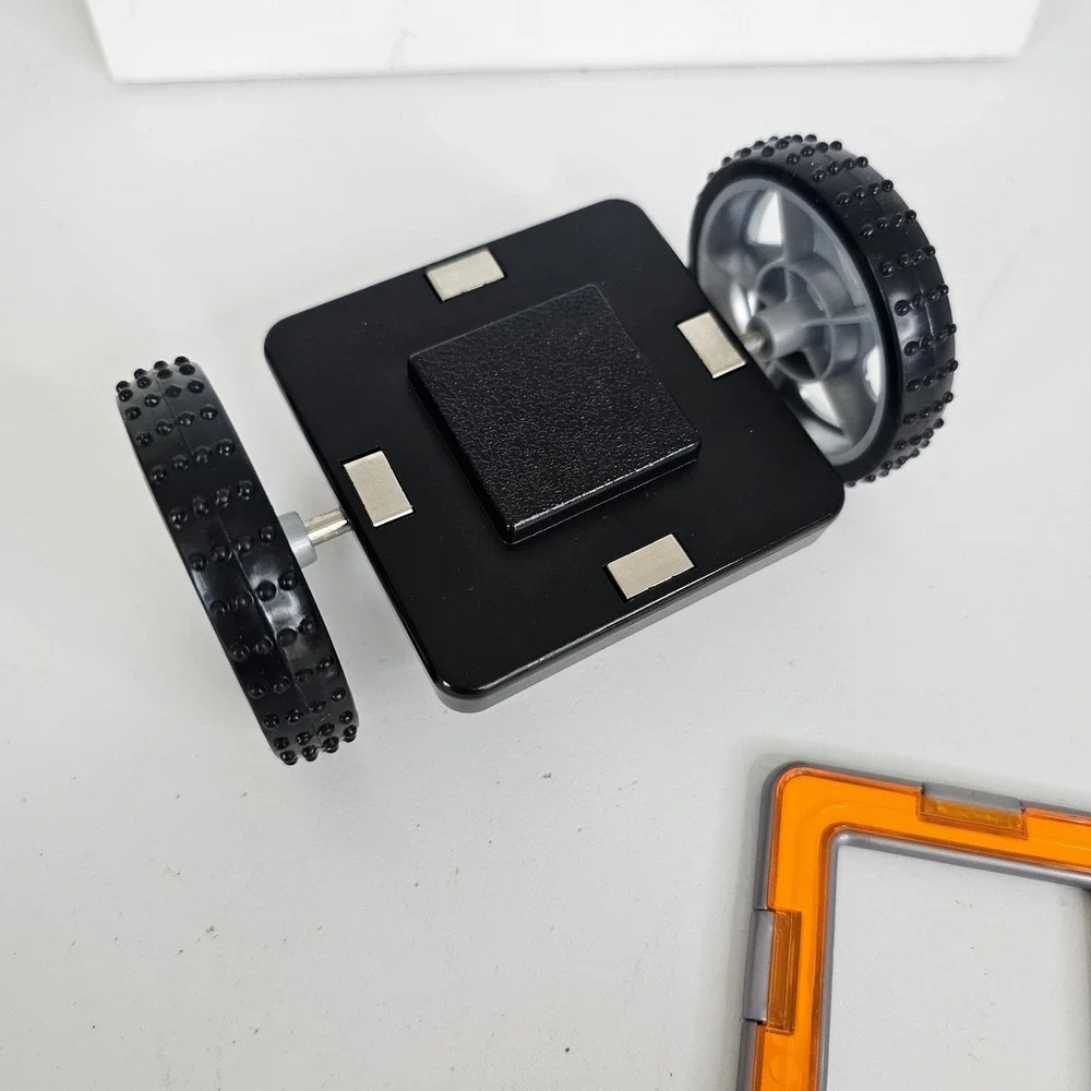 Magformers Magnetic Building Set Wheel and 1 Square Orange Blue Replacement part